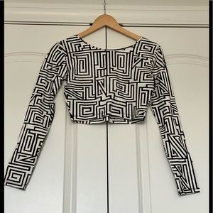 Forever 21 cropped geometric top